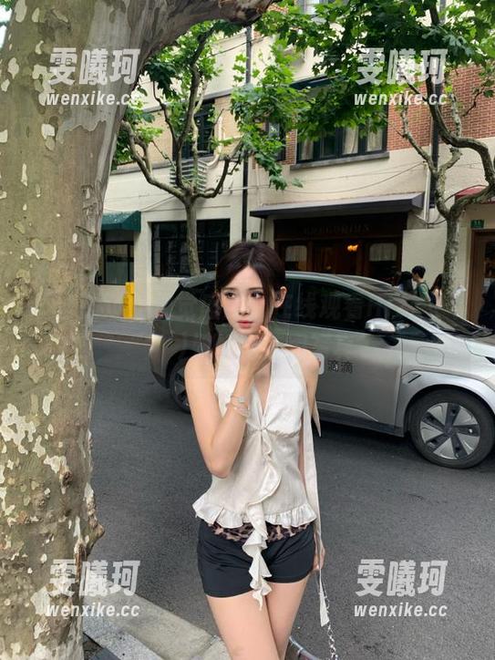 不容错过的视觉盛宴，在线观看Hizzy (히지)姐姐的美图写真
